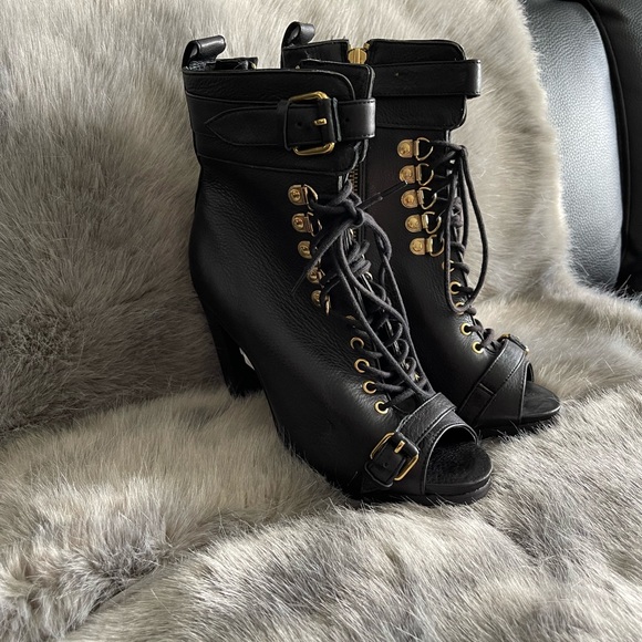 Boots - Picture 2 of 6